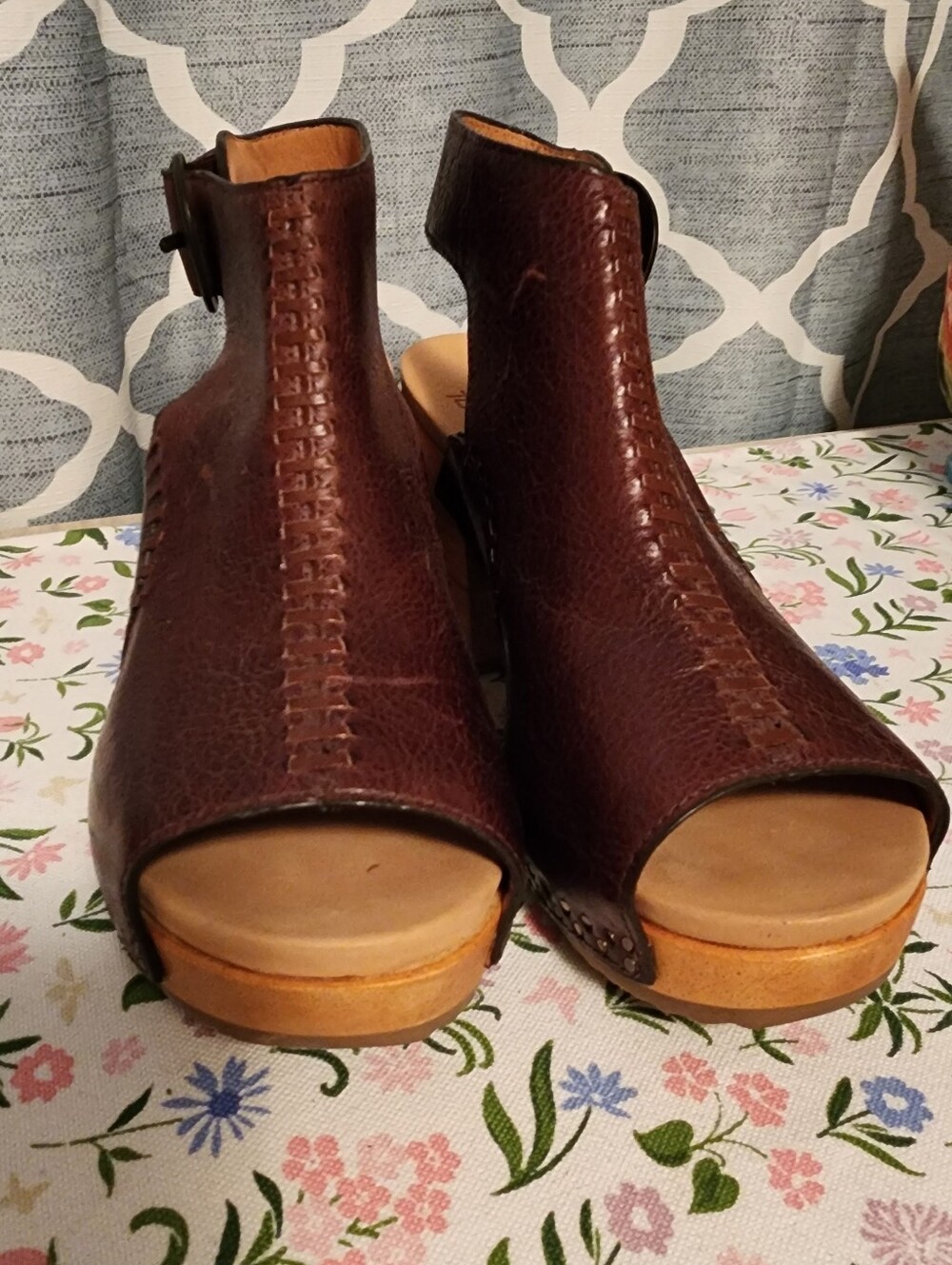 Dansco Olinda Octavia Women's Brown Leather Open-Toe Wood Platform Sandals - Picture 2 of 6